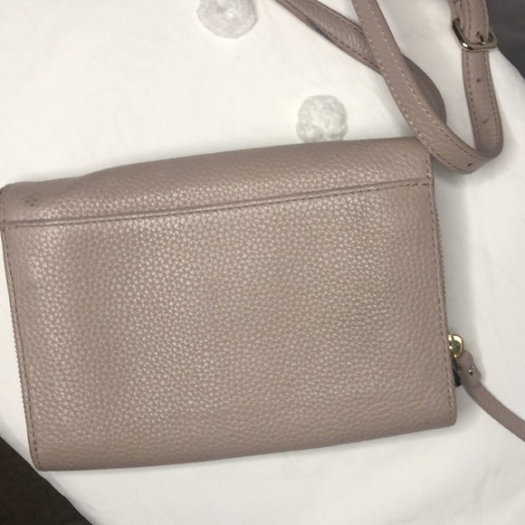 KATE SPADE Chester Street Avie blush colored and black leather crossbody. - Picture 15 of 15